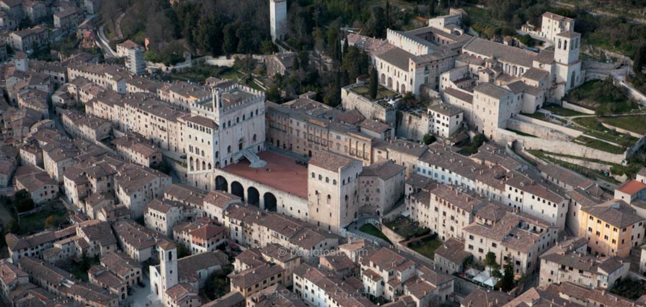 Appartamento Centro Storico Gubbio Eksteriør billede